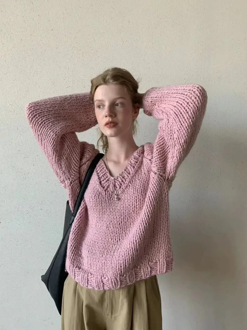 Women's Solid Color V-neck Knitted Sweater Autumn Winter Warm Top Female Long Sleeved Knitted Pullover Vintage Outerwear
Women's Solid Color V-neck Knitted Sweater Autumn Winter Warm Top Female Long Sleeved Knitted Pullover Vintage Outerwear