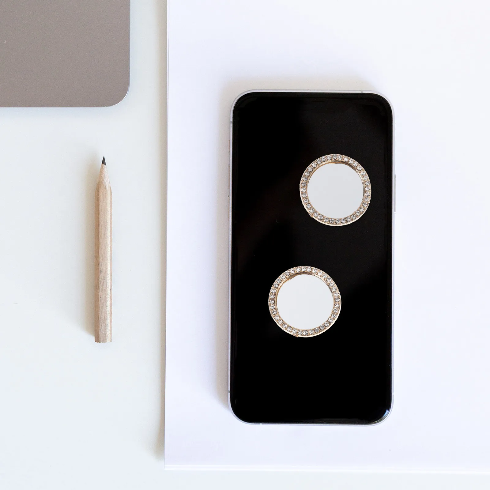 Набор из 6 мини-зеркал для селфи и задней камеры телефона: стильные компактные зеркала с высокой четкостью отражения для прямых трансляций
Набор из 6 мини-зеркал для селфи и задней камеры телефона: стильные компактные зеркала с высокой четкостью отражения для прямых трансляций