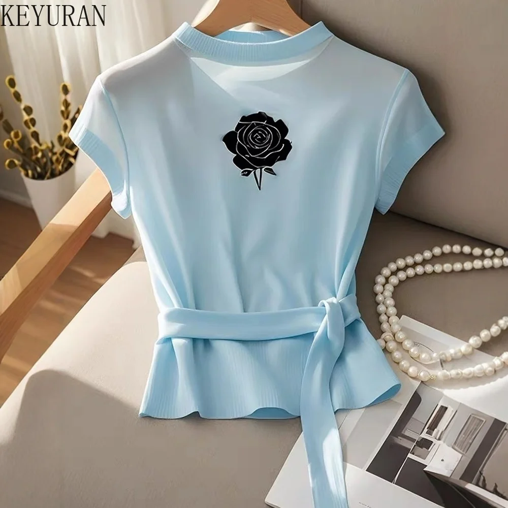 2025 New Summer Chic Slim Fit Ice Silk Knitted T Shirts for Women Top Elegant Fashion Round Nck Short Sleeved Knitwear Tops Tees
2025 New Summer Chic Slim Fit Ice Silk Knitted T Shirts for Women Top Elegant Fashion Round Nck Short Sleeved Knitwear Tops Tees