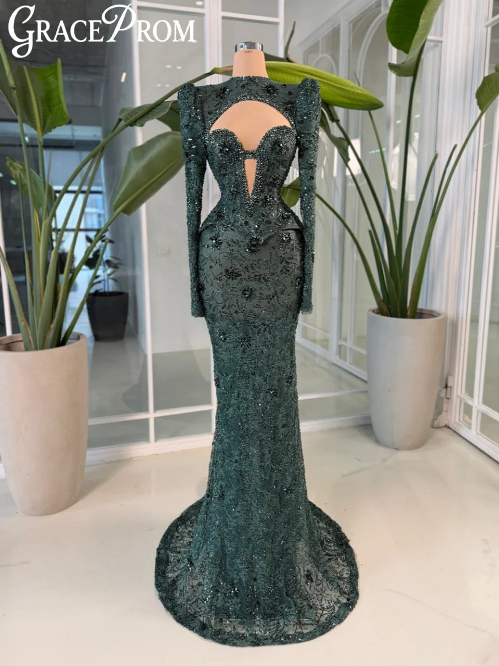 Emerald Green Beaded Lace Evening Dress Luxurious Mermaid Long Wedding Party Gowns Customized Glamorous Illusion Banquet Gowns
Emerald Green Beaded Lace Evening Dress Luxurious Mermaid Long Wedding Party Gowns Customized Glamorous Illusion Banquet Gowns