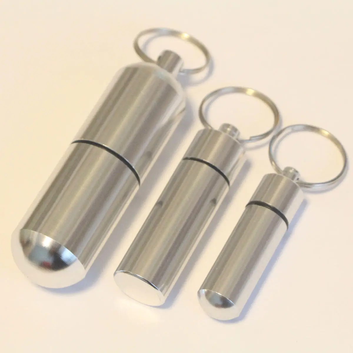 Portable Titanium Pill Box Sealed Heart-Saving Medicine Bottle Keychain Moisture-Proof Durable Personal Medicine Organizer
Portable Titanium Pill Box Sealed Heart-Saving Medicine Bottle Keychain Moisture-Proof Durable Personal Medicine Organizer
