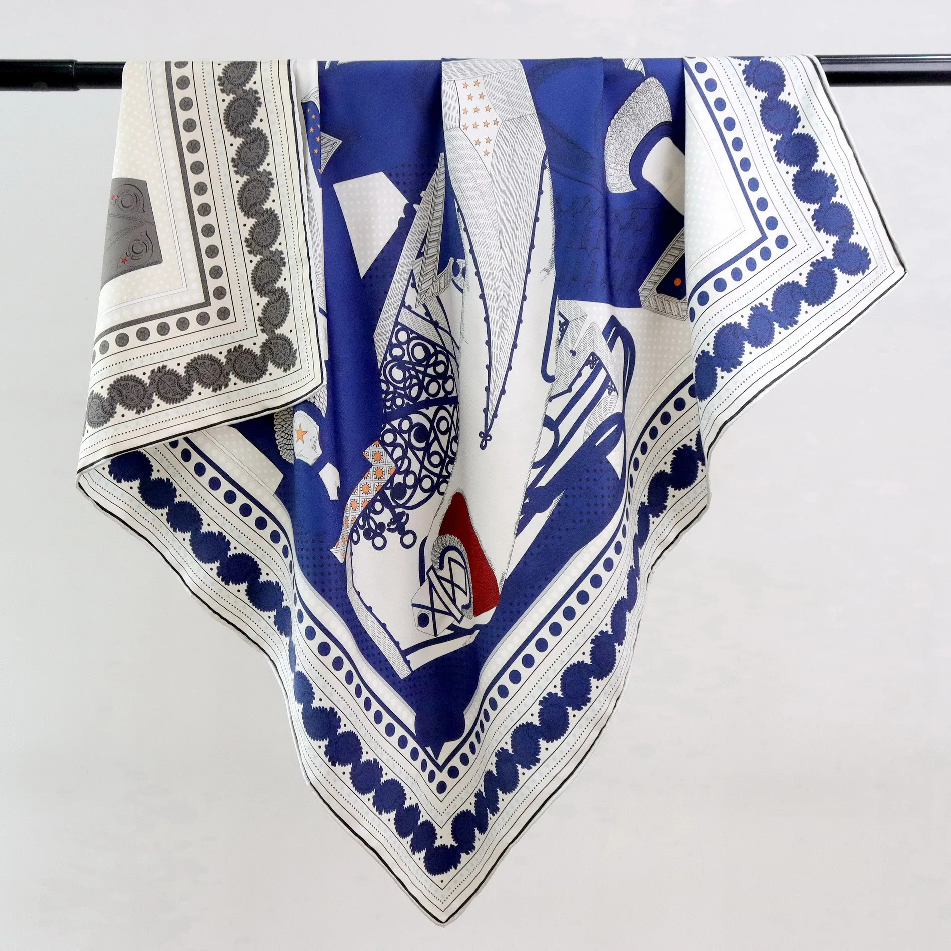 Two Faced 18MM Silk Scarf Women Hand Rolled Bandanas Head Bag Accessories Luxury Designers 90 Shawls Hair Neck Scarves
Two Faced 18MM Silk Scarf Women Hand Rolled Bandanas Head Bag Accessories Luxury Designers 90 Shawls Hair Neck Scarves