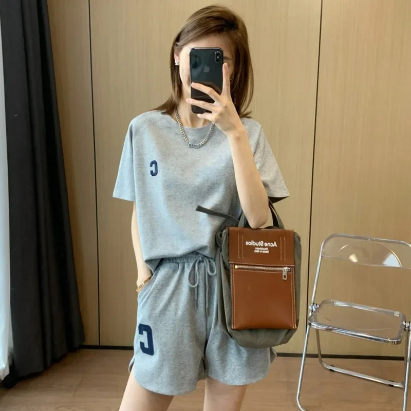 Women's Sleepwear 2 Piece Set Women Summer Loose Short Sleeve T-Shirt Casual Shorts Sports Print Letter Casual Suit Large Size
Women's Sleepwear 2 Piece Set Women Summer Loose Short Sleeve T-Shirt Casual Shorts Sports Print Letter Casual Suit Large Size