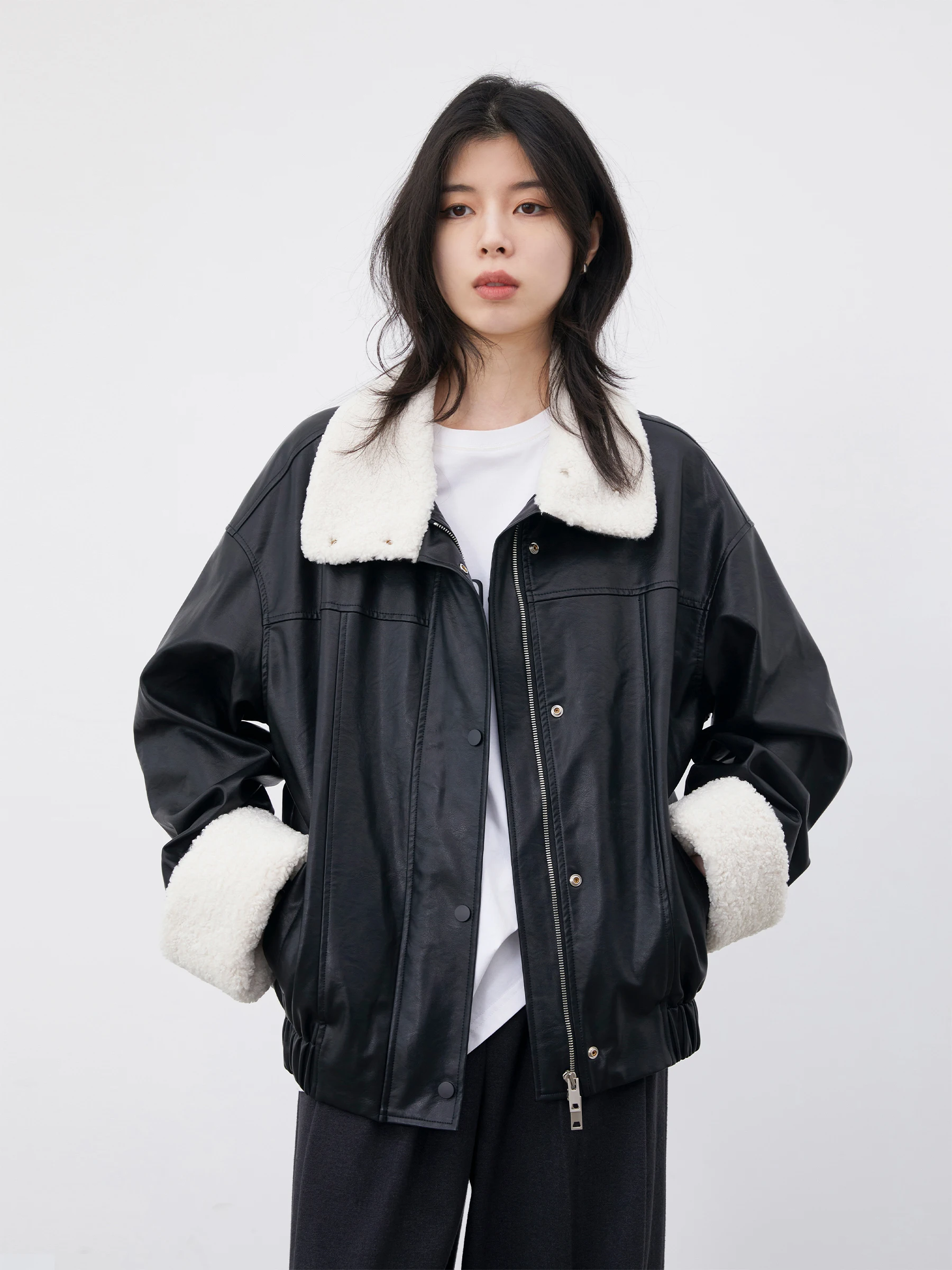 Retro Biker Sle Lamb Fur Spliced PU Leather Jaet Women's Spring 2026 Chicven Long Sve Zipper Closure Casual Coat
Retro Biker Sle Lamb Fur Spliced PU Leather Jaet Women's Spring 2026 Chicven Long Sve Zipper Closure Casual Coat