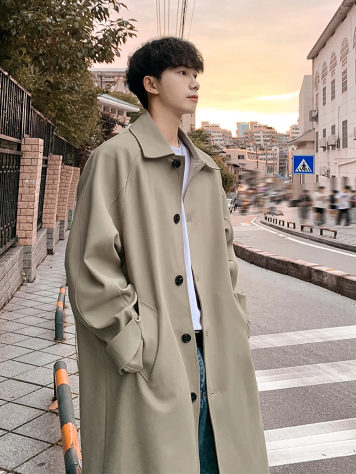 Мужская ветровка Cool Sle средней длины на одной пуговице, однотонная, модная, в стиле Харадзюку, стильное пальто Haome, верхняя одежда
Мужская ветровка Cool Sle средней длины на одной пуговице, однотонная, модная, в стиле Харадзюку, стильное пальто Haome, верхняя одежда