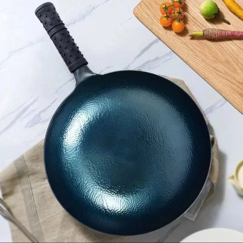 Chinese Traditional Wok,Handmade Wok and Frying Pan Thickened Uncoated Non-stick Pan Multifunctional Kitchen Cooking Pot
Chinese Traditional Wok,Handmade Wok and Frying Pan Thickened Uncoated Non-stick Pan Multifunctional Kitchen Cooking Pot