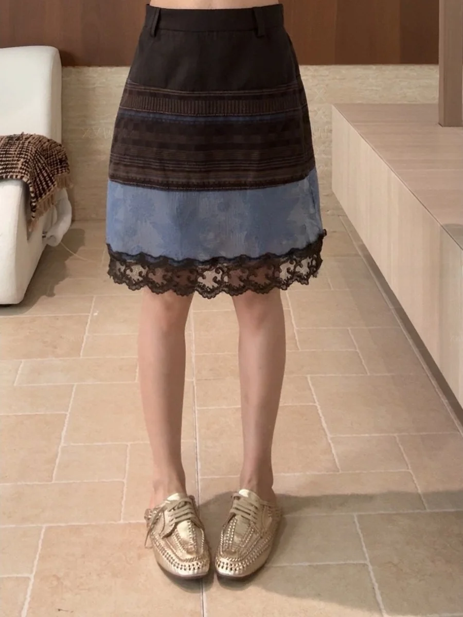 plus Size Summer New Vintage Slimming Color Block Design Lace Half Skirt High Waist A-Line Short Skirt Korean Style Casual Wear
plus Size Summer New Vintage Slimming Color Block Design Lace Half Skirt High Waist A-Line Short Skirt Korean Style Casual Wear