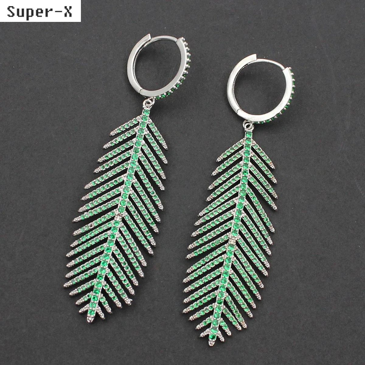 Green Leaf Earrings for Women Luxury Jewelry Evening Party Wedding Bride Earrings Zircon Copper Summer Beach Earrings Gift
Green Leaf Earrings for Women Luxury Jewelry Evening Party Wedding Bride Earrings Zircon Copper Summer Beach Earrings Gift