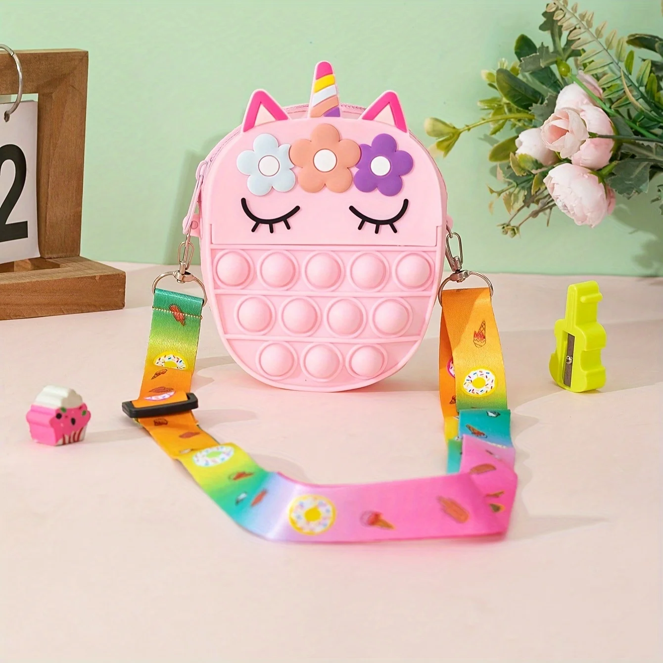 1pc New Unicorn Shape Pattern Silicone Material Zipper Closure Crossbody Bag, Coin Purse, Suitable for Outdoor Use
1pc New Unicorn Shape Pattern Silicone Material Zipper Closure Crossbody Bag, Coin Purse, Suitable for Outdoor Use