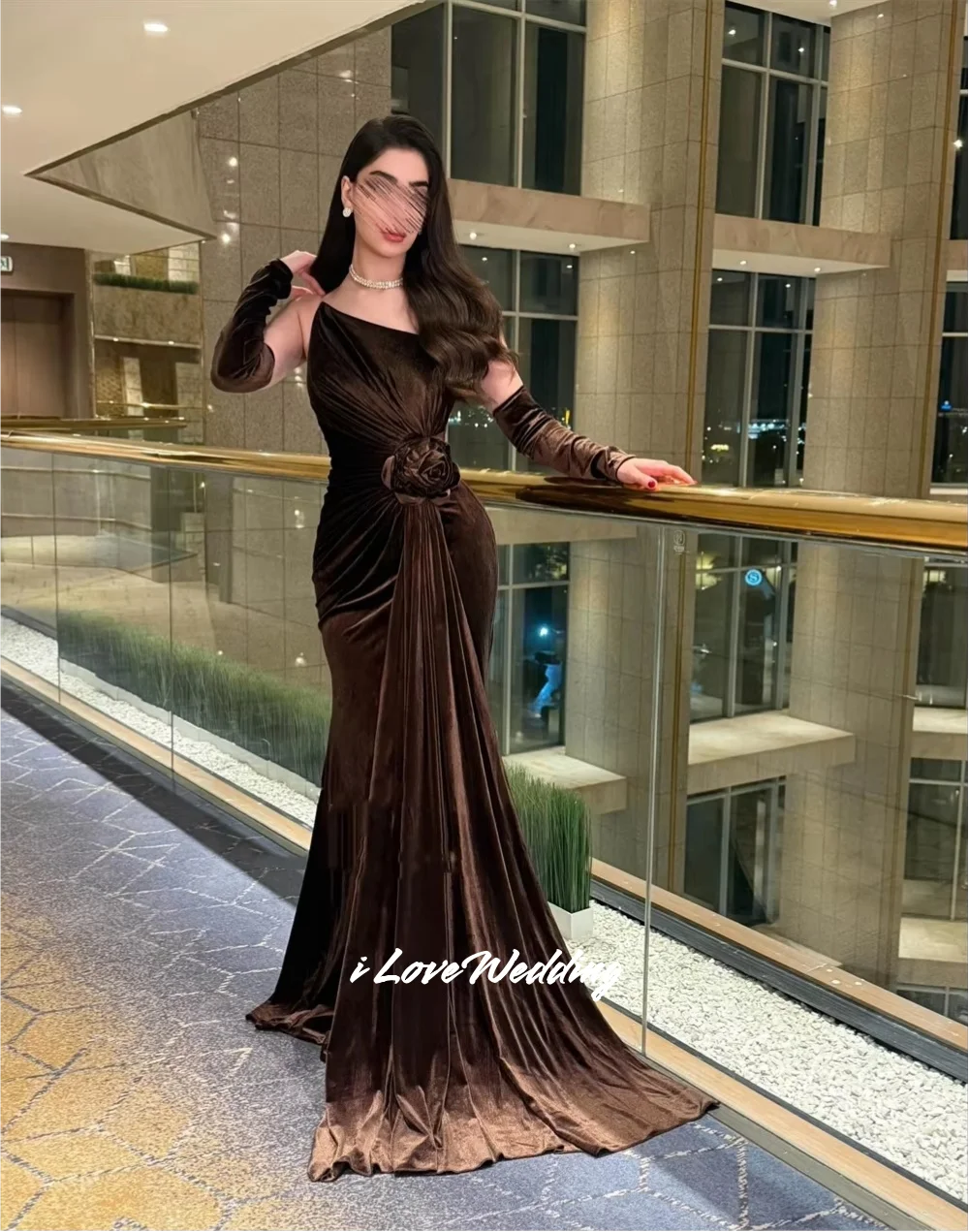 Brown Velvet Mermaid 3D Flower Long Sleeve Prom Dress Side Split Sweep Train Wedding Party Dress Floor-Length Pleated Customized
Brown Velvet Mermaid 3D Flower Long Sleeve Prom Dress Side Split Sweep Train Wedding Party Dress Floor-Length Pleated Customized
