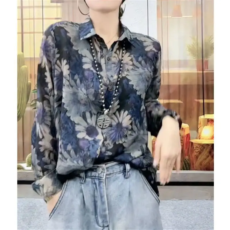 Женская блузка из шифона с цветочным принтом, свободного кроя, с длинными рукавами, новинка ранней осени, повседневный универсальный топ, стройнящая накидка
Женская блузка из шифона с цветочным принтом, свободного кроя, с длинными рукавами, новинка ранней осени, повседневный универсальный топ, стройнящая накидка