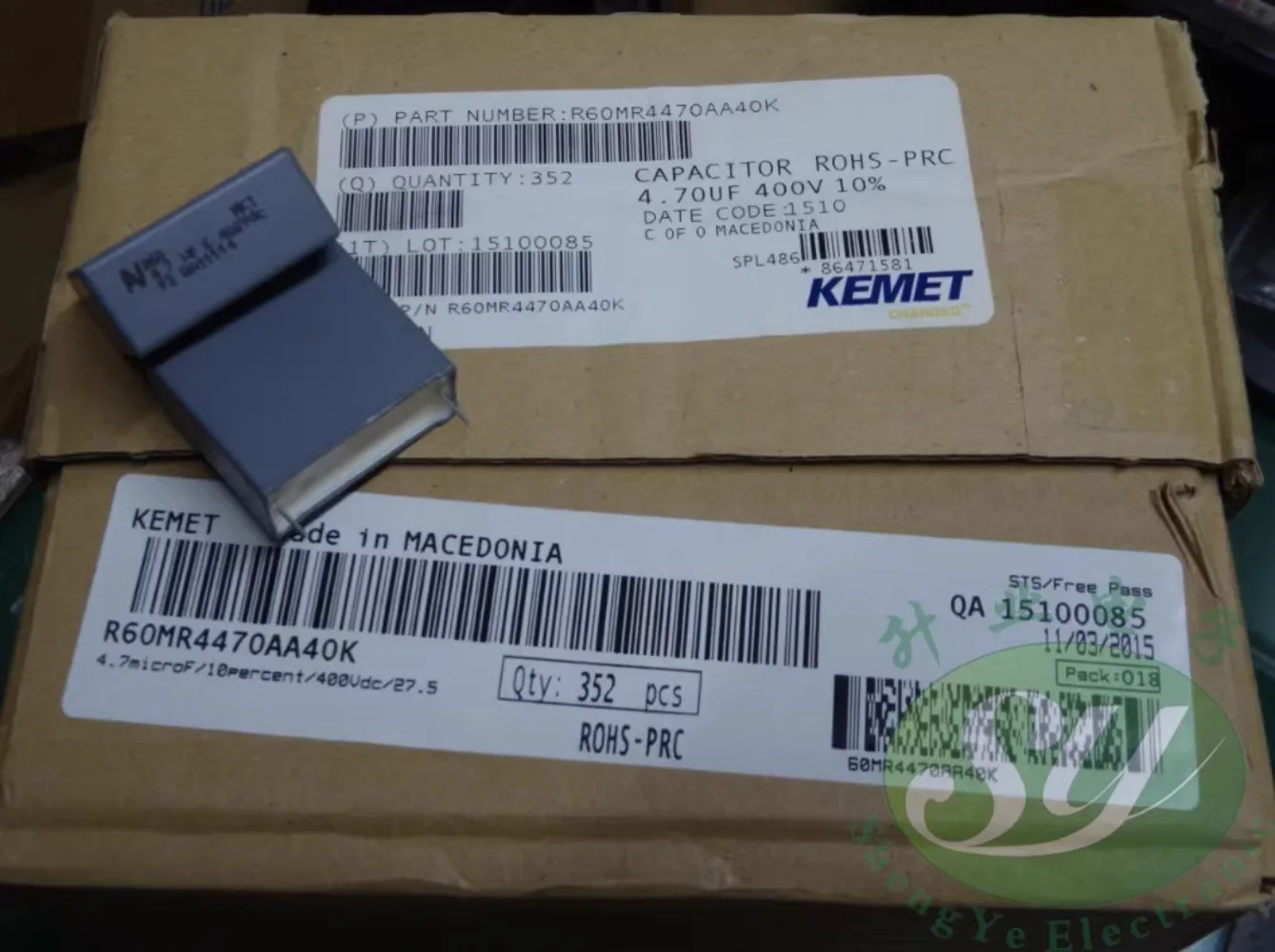5 шт. AV R60 4,7 мкФ/400 В 4u7f 475 новый пленочный конденсатор 28 мм R60MR4470AA40K
5 шт. AV R60 4,7 мкФ/400 В 4u7f 475 новый пленочный конденсатор 28 мм R60MR4470AA40K