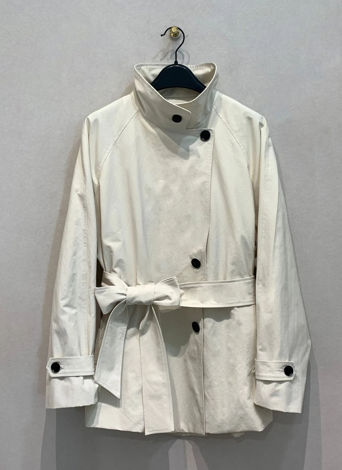 Spring and Summer New Women's Trench Coat Loose Oversized Casual Stand Up Collar Trench Coat
Spring and Summer New Women's Trench Coat Loose Oversized Casual Stand Up Collar Trench Coat