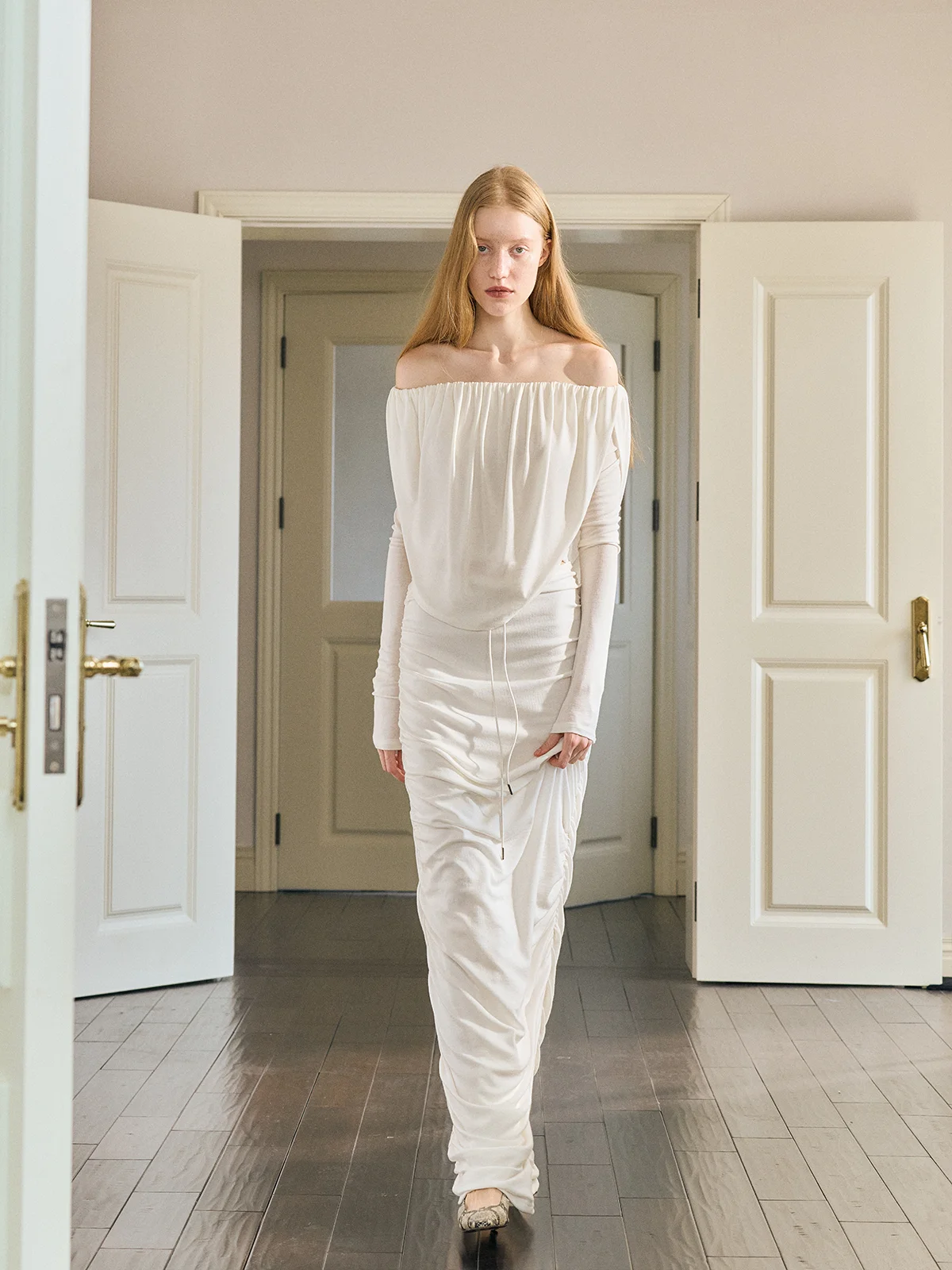 A Kind Ego hine Waable Wool Blend Женский топ с колючками и мятым дизайном, длинная футболка-подставка
A Kind Ego hine Waable Wool Blend Женский топ с колючками и мятым дизайном, длинная футболка-подставка