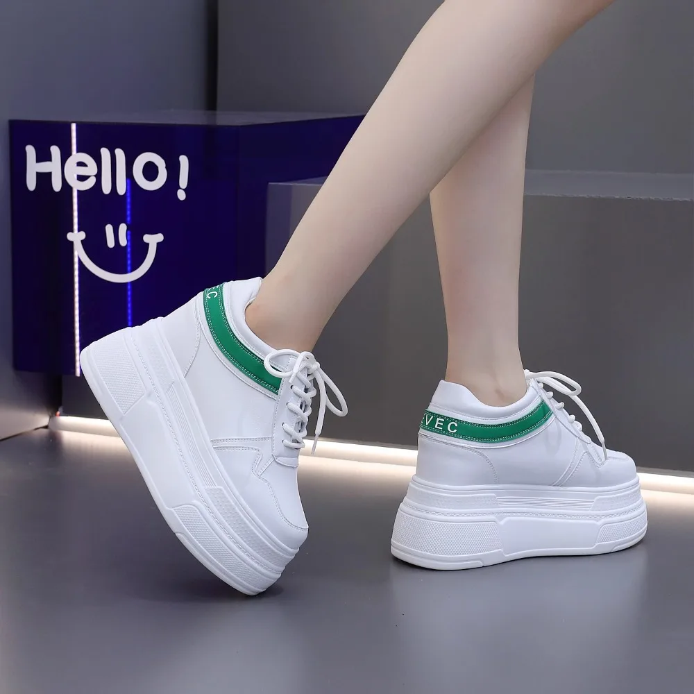 Fashionable White Sneakers for Women with 12cm Hidden Wedge 10cm Thick Sole and Low Top Style platform shoes platform boots
Fashionable White Sneakers for Women with 12cm Hidden Wedge 10cm Thick Sole and Low Top Style platform shoes platform boots