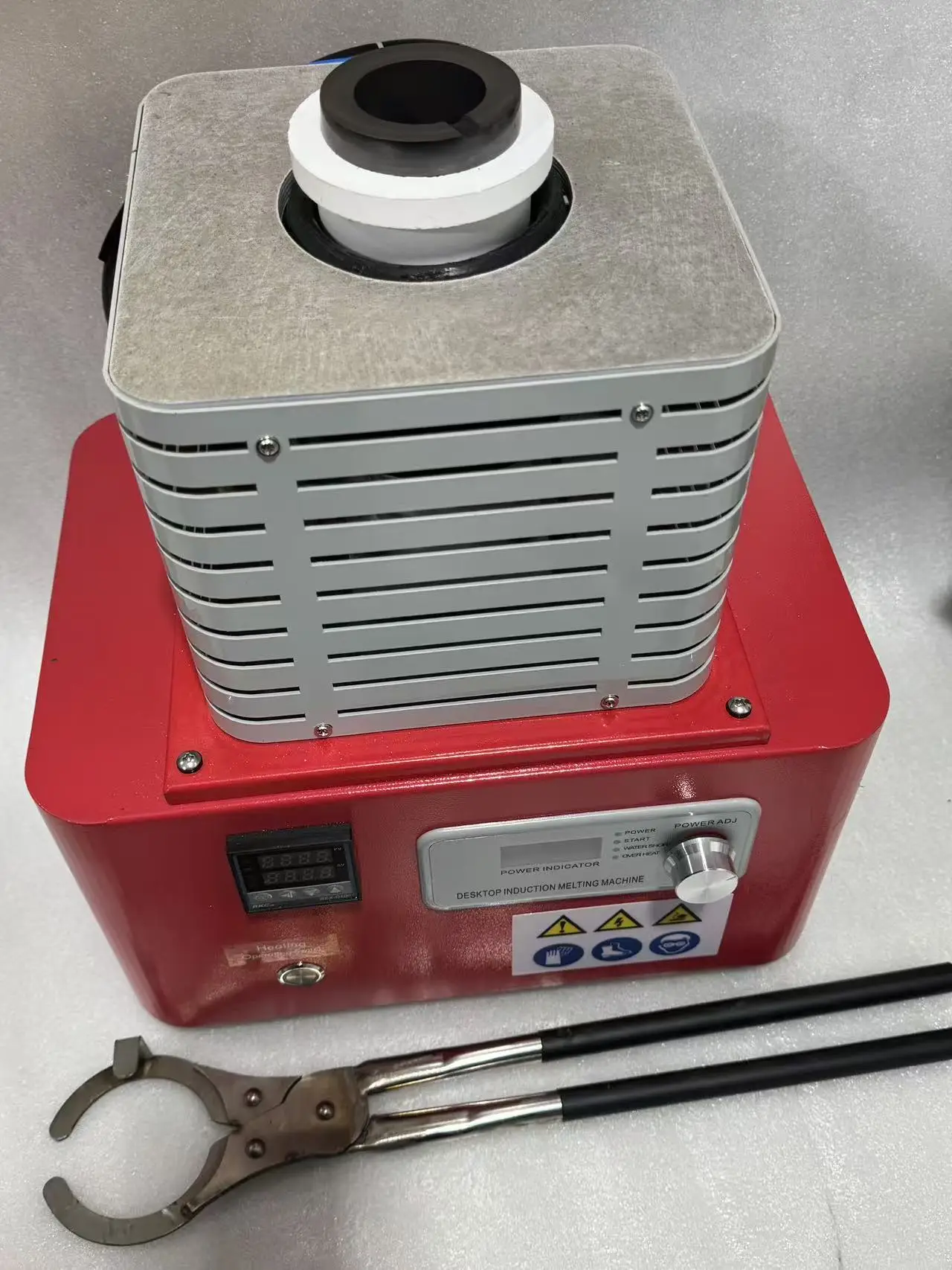 5kw High frequency induction heater melting equipment gold melt machine Digital Heating furnace
5kw High frequency induction heater melting equipment gold melt machine Digital Heating furnace