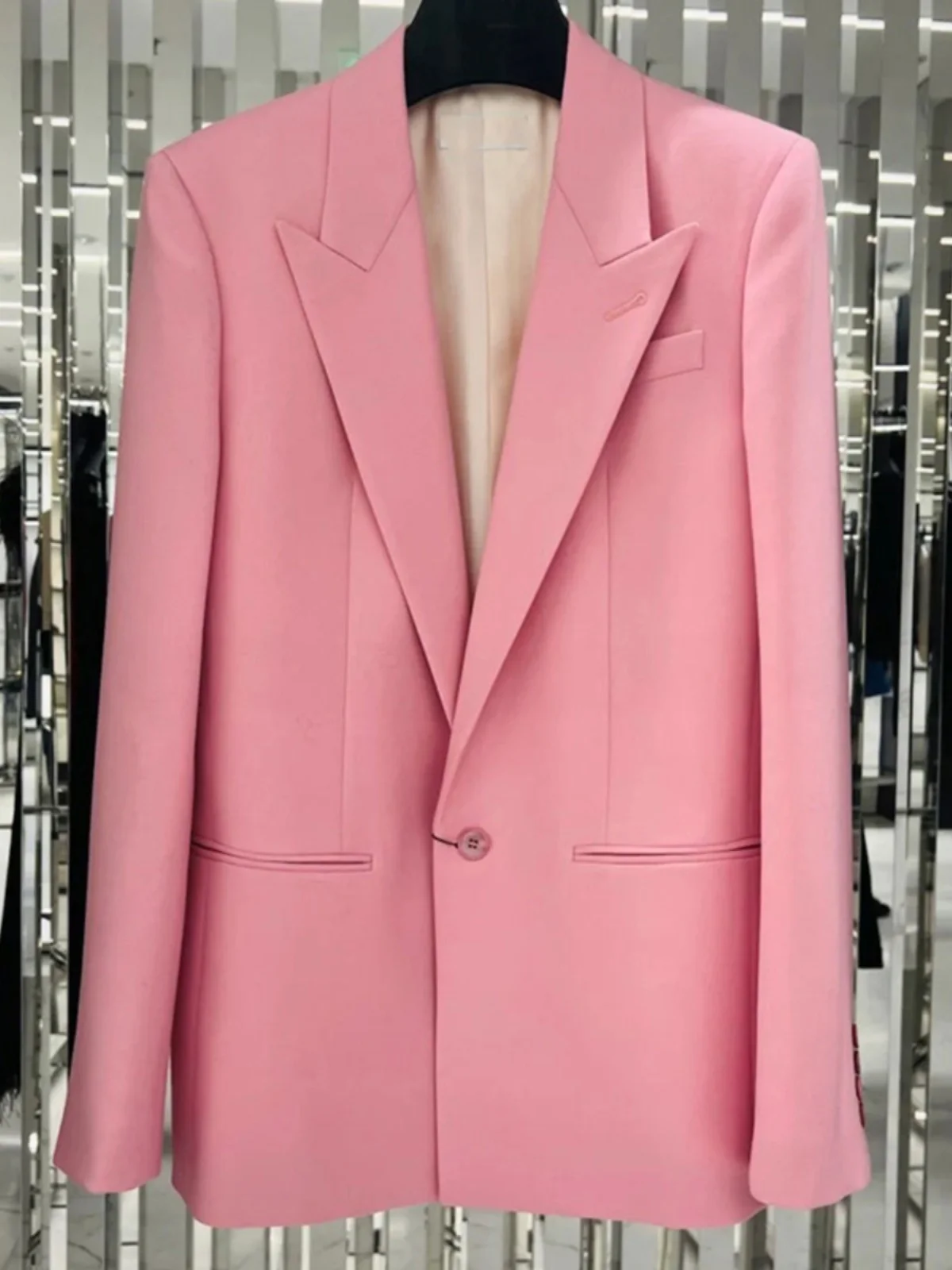 Elegant Pink Suit Jacket Women's Fashion Design High Quality Commute Ready Straight Cut Polyester Fiber Long Sleeve Single Bu...
Elegant Pink Suit Jacket Women's Fashion Design High Quality Commute Ready Straight Cut Polyester Fiber Long Sleeve Single Bu...