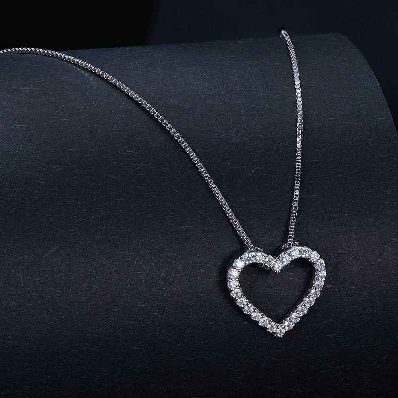 Bamoer U Heart Moissanite Necklace 925 Sterling Silver Unique Box Chain Design Certified Necklace Women Fine Jewelry VVS1
Bamoer U Heart Moissanite Necklace 925 Sterling Silver Unique Box Chain Design Certified Necklace Women Fine Jewelry VVS1