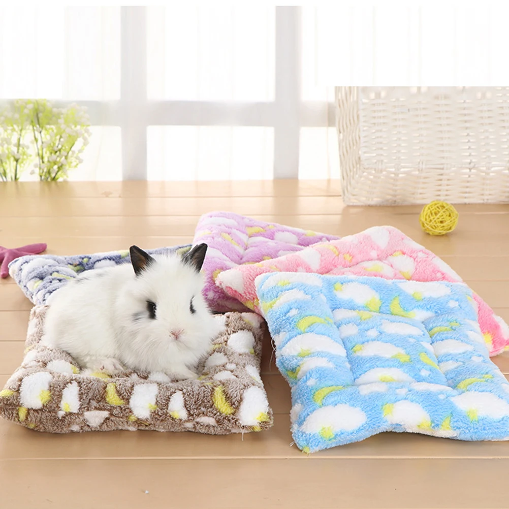 Small Animal House Soft Fleece Guinea Pig Hamster Bed Warm Comfortable Machine Washable Easy Clean Pet Mat Nest Pad
Small Animal House Soft Fleece Guinea Pig Hamster Bed Warm Comfortable Machine Washable Easy Clean Pet Mat Nest Pad