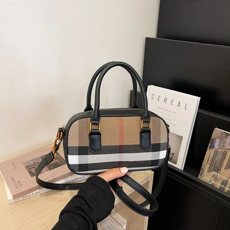 Stylish Simple Vintage Diaper Bag Large Capacity Luxury Designer Crossbody Handbag For Women Unique Minimalist Tote Bag
Stylish Simple Vintage Diaper Bag Large Capacity Luxury Designer Crossbody Handbag For Women Unique Minimalist Tote Bag