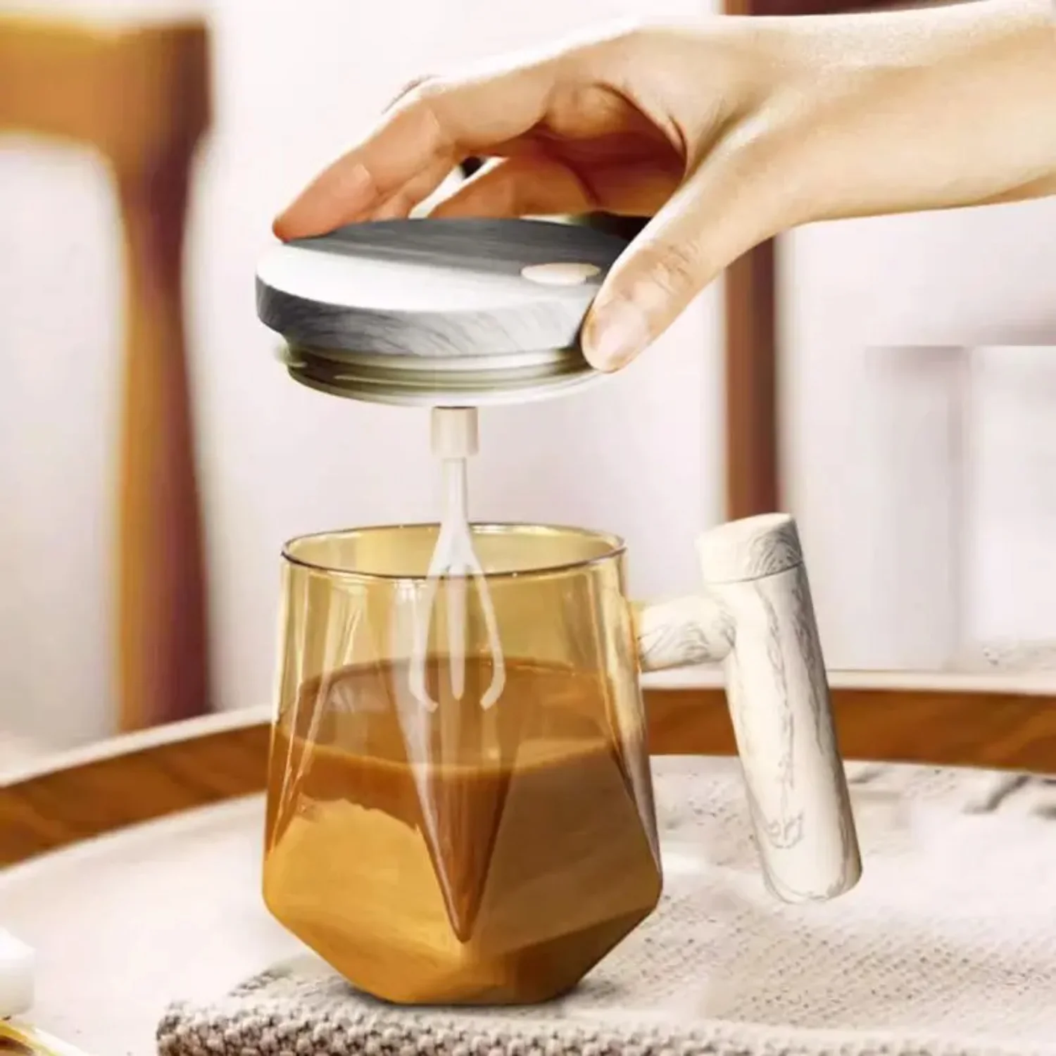 Fully Automatic Coffee Stirring Cup 400ml Mixer Mug Coffee Tea Milk Cocoa Self Stirring Coffee Mug Glass
Fully Automatic Coffee Stirring Cup 400ml Mixer Mug Coffee Tea Milk Cocoa Self Stirring Coffee Mug Glass