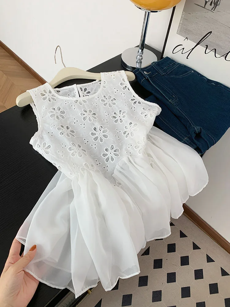 Летний женский вязаный топ Sweet Sle с вышивкой, ажурными вставками и круглым вырезом, свободного кроя
Летний женский вязаный топ Sweet Sle с вышивкой, ажурными вставками и круглым вырезом, свободного кроя