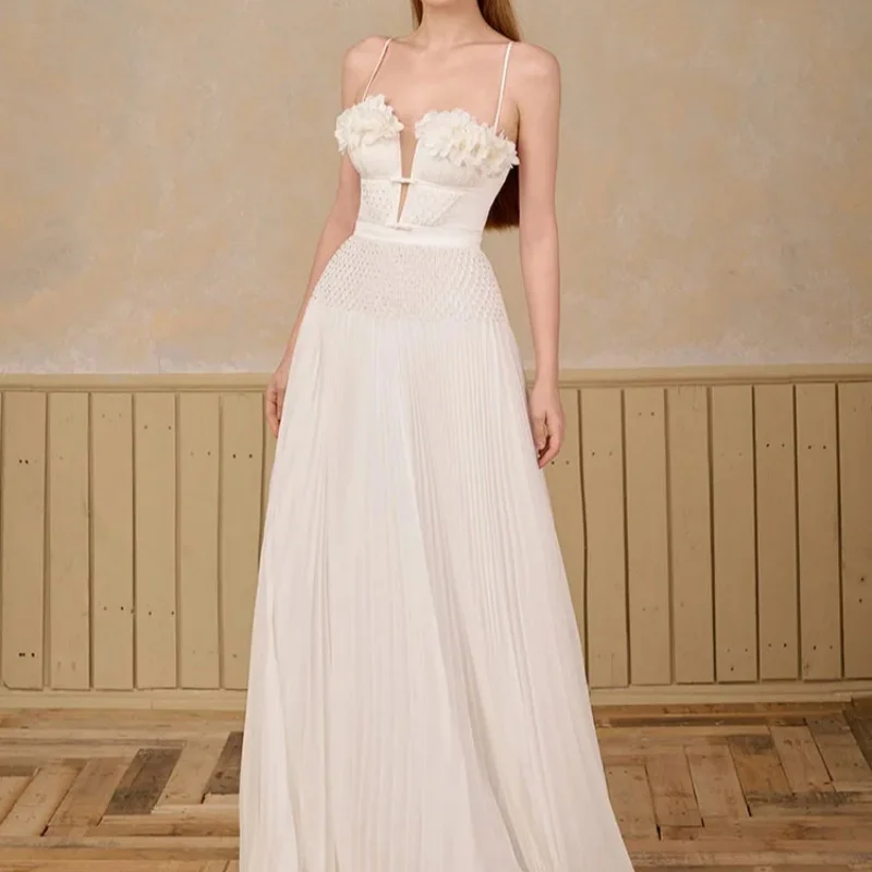 Women's halter vest Evening gown Hollow pleated floral evening gown High waisted party banquet dress
Women's halter vest Evening gown Hollow pleated floral evening gown High waisted party banquet dress