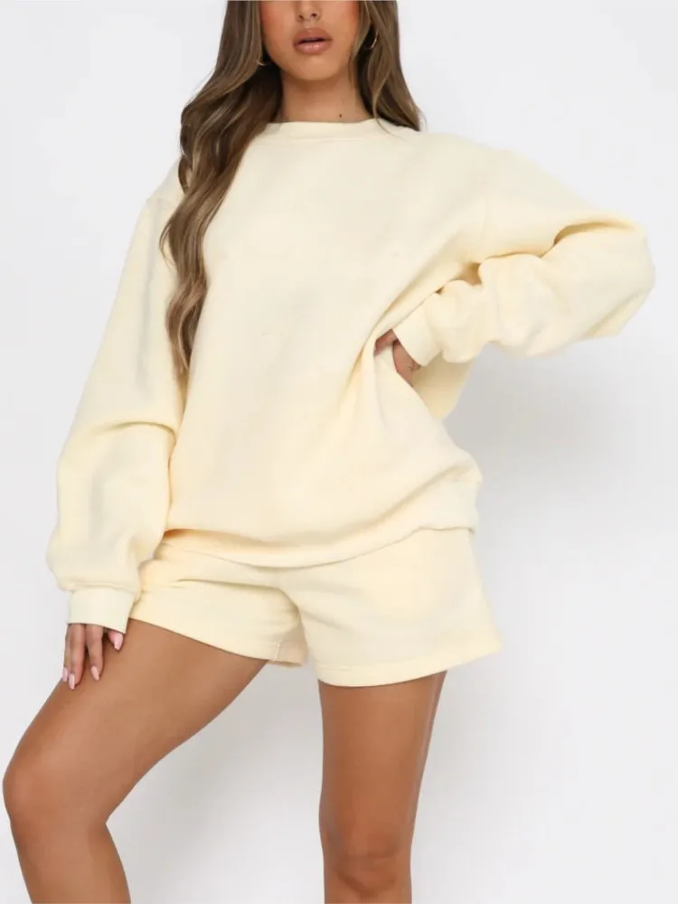 Spring And Autumn Simple Solid Color Loose Versatile Casual Suit Women's Long-sleeved Round-neck Drawstring Shorts Two-piece Set
Spring And Autumn Simple Solid Color Loose Versatile Casual Suit Women's Long-sleeved Round-neck Drawstring Shorts Two-piece Set