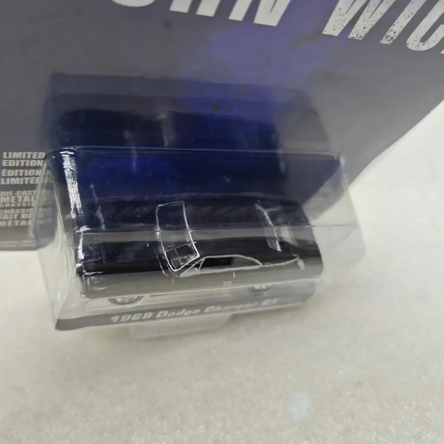 Greenlight 1:64 John Wick 1968 Dodge Charger R/T Hardcover alloy toy simulation car model
Greenlight 1:64 John Wick 1968 Dodge Charger R/T Hardcover alloy toy simulation car model