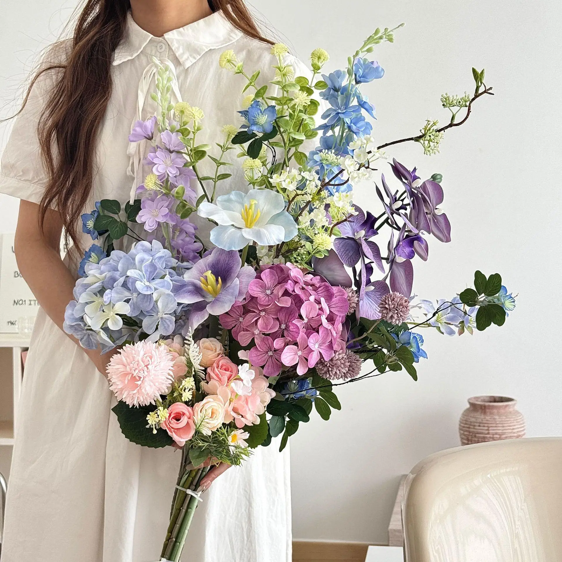 Ball Rose Artificial Flowers Handheld Bouquet Living Room Decoration Props Graduation Season Photography Background Flowers
Ball Rose Artificial Flowers Handheld Bouquet Living Room Decoration Props Graduation Season Photography Background Flowers