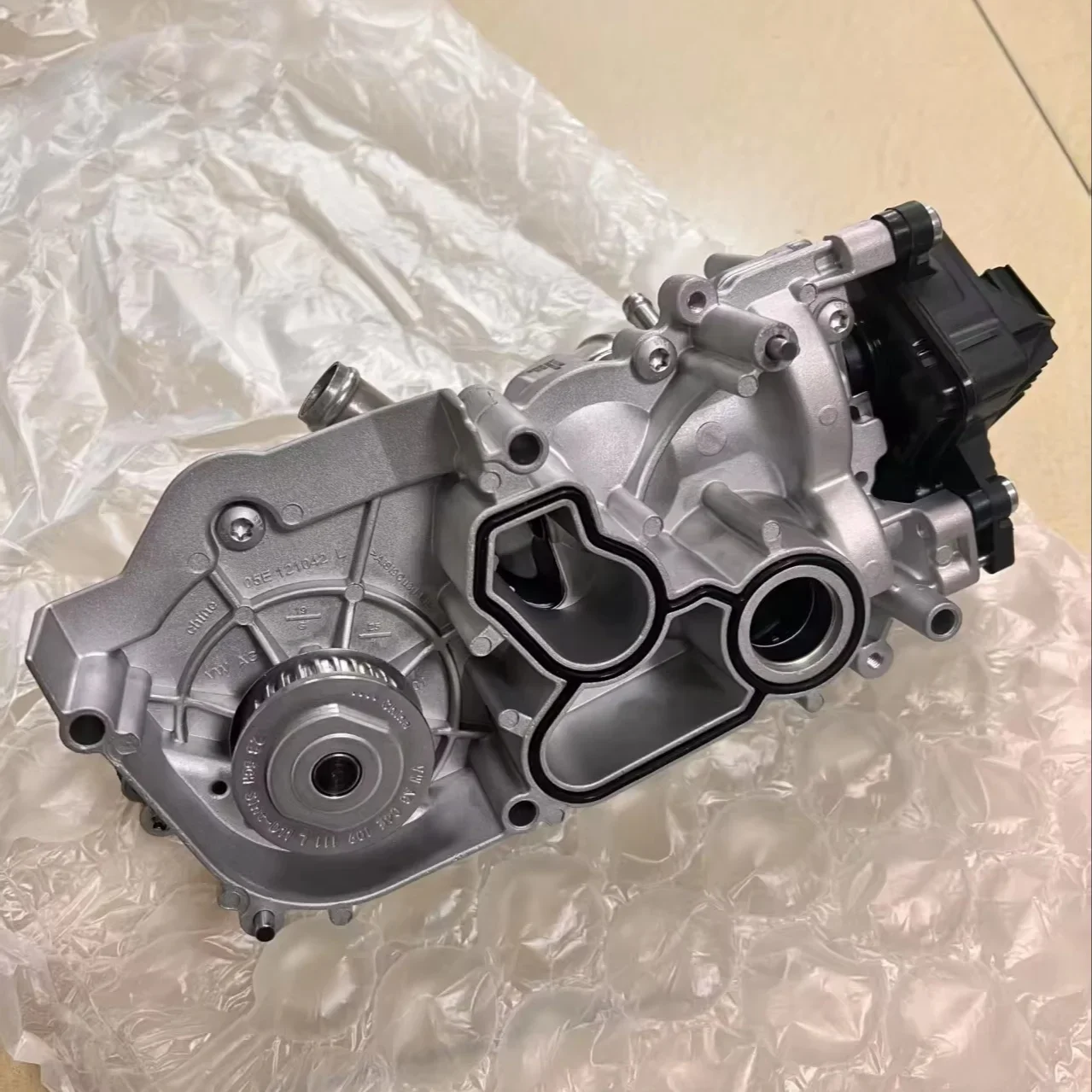 New 05E121111AH 05E121111AG 05E121111AB 05E121111Q 05E121111 05E121117 05E121042L Water Pump Coolant Pump Original Brand for
New 05E121111AH 05E121111AG 05E121111AB 05E121111Q 05E121111 05E121117 05E121042L Water Pump Coolant Pump Original Brand for