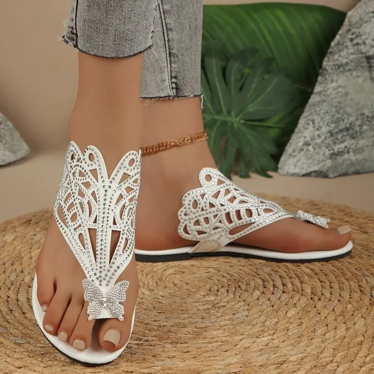 Fashionable large size slip-toe back sandals women diamond hollow flat slippers Korean style butterfly slippers
Fashionable large size slip-toe back sandals women diamond hollow flat slippers Korean style butterfly slippers