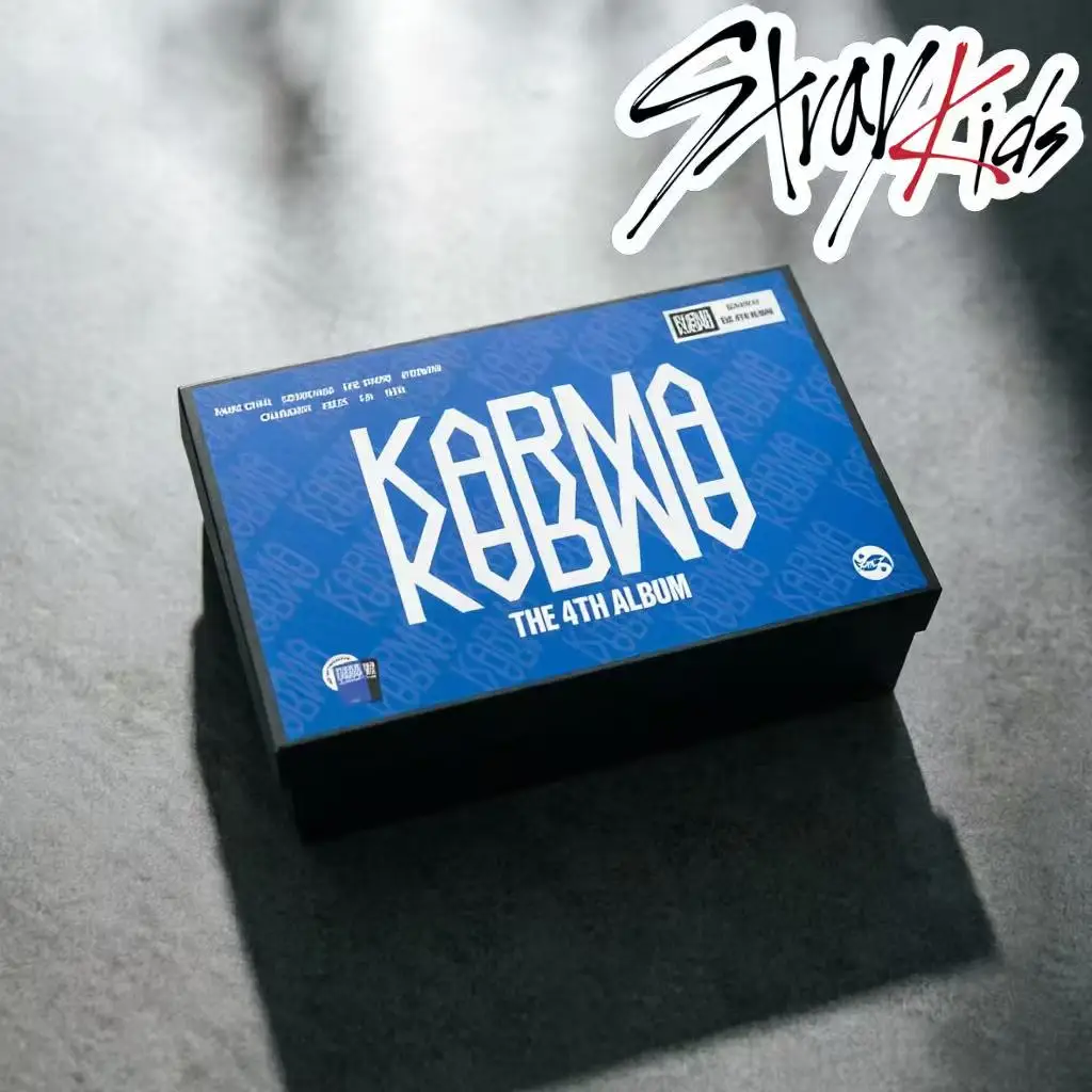 НОВИНКА! KPOP Stray Kids: 6-й фан-митинг STAY in Our Little House KARMA DO IT — специальный подарочный набор: брелок, стикеры, фотокарточка, ланъярд.
НОВИНКА! KPOP Stray Kids: 6-й фан-митинг STAY in Our Little House KARMA DO IT — специальный подарочный набор: брелок, стикеры, фотокарточка, ланъярд.