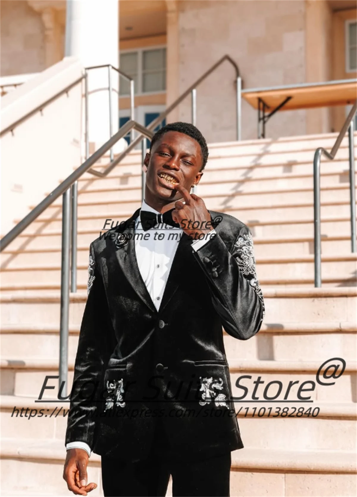Fashion Black Velvet Party Men Suits Customized Slim Shawl Lapel Groom Wedding Tuxedos 2 Pcs Sets Shining Crystal Ropa Hombre
Fashion Black Velvet Party Men Suits Customized Slim Shawl Lapel Groom Wedding Tuxedos 2 Pcs Sets Shining Crystal Ropa Hombre