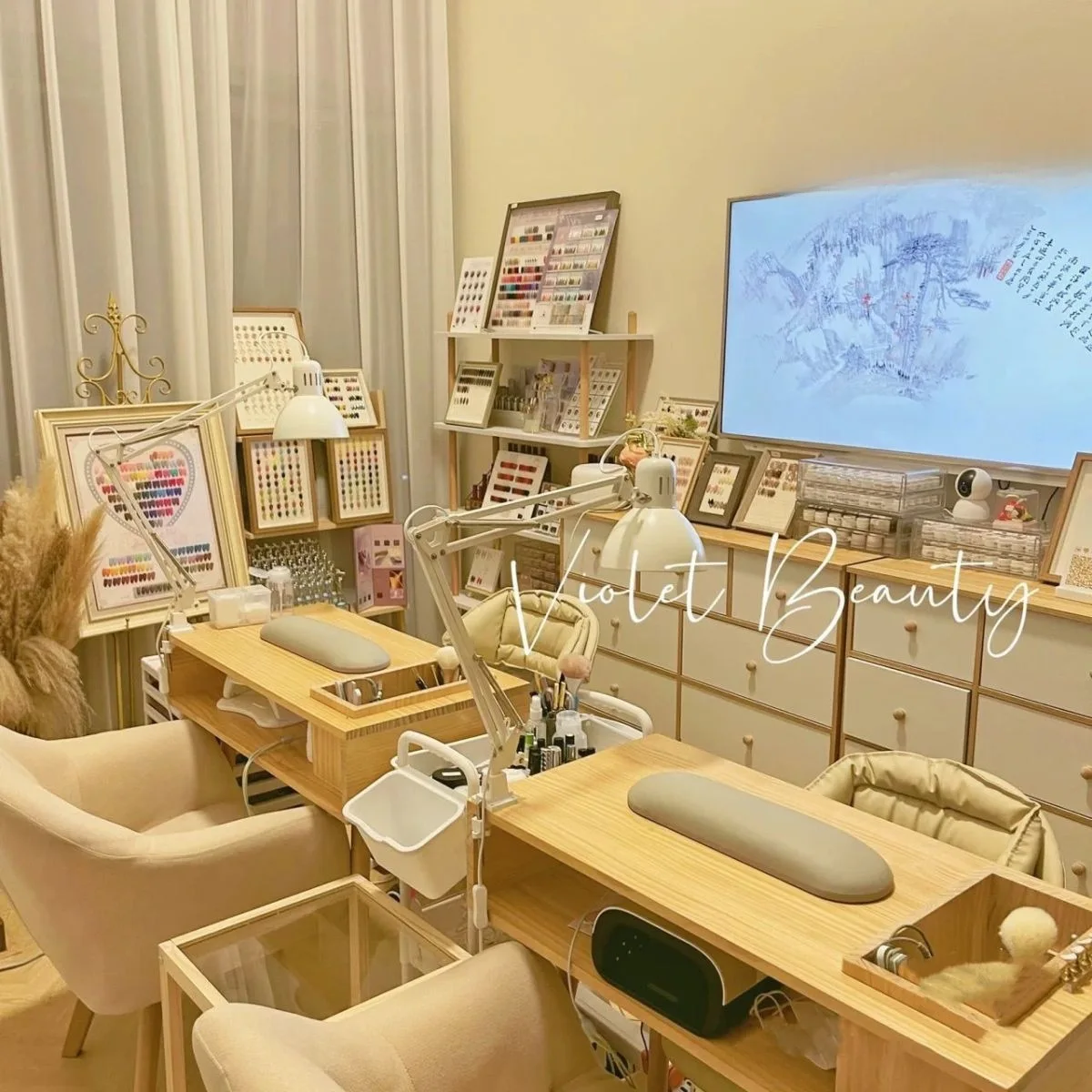 Solid wood manicure table Vacuum cleaner Inlaid Japanese single manicure table Small Internet celebrity manicure table and chair
Solid wood manicure table Vacuum cleaner Inlaid Japanese single manicure table Small Internet celebrity manicure table and chair