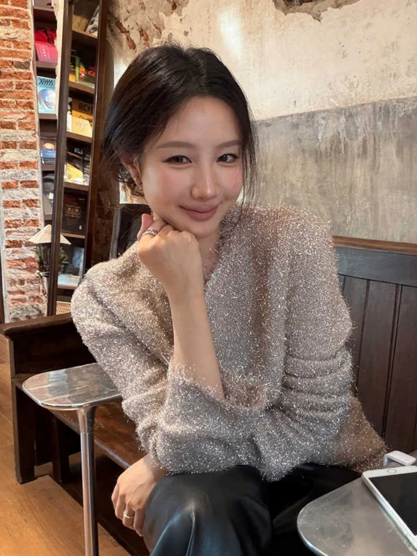 Loose Knitted Korean Sle Sweater Aosphere ular Women's Faionable All-Match Top Long Sve round Ne Winter Wear
Loose Knitted Korean Sle Sweater Aosphere ular Women's Faionable All-Match Top Long Sve round Ne Winter Wear