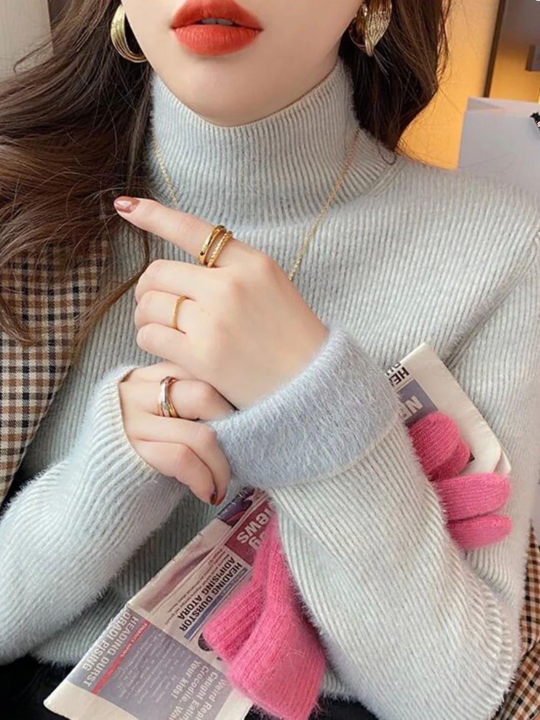 Thiened Woolen Sweater Women's Winter High Collar Fce Lined Inteated Velvet Inner Wear Commute Sle Long Sve Top
Thiened Woolen Sweater Women's Winter High Collar Fce Lined Inteated Velvet Inner Wear Commute Sle Long Sve Top