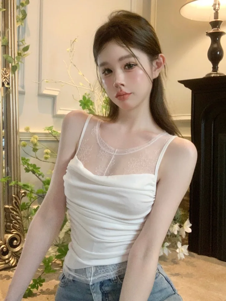 Slim Fit Lace Patchwork Top Women's Design Sense Pleated Base Shirt Summer Sexy Thinming Underwear Casual Style round Neck
Slim Fit Lace Patchwork Top Women's Design Sense Pleated Base Shirt Summer Sexy Thinming Underwear Casual Style round Neck