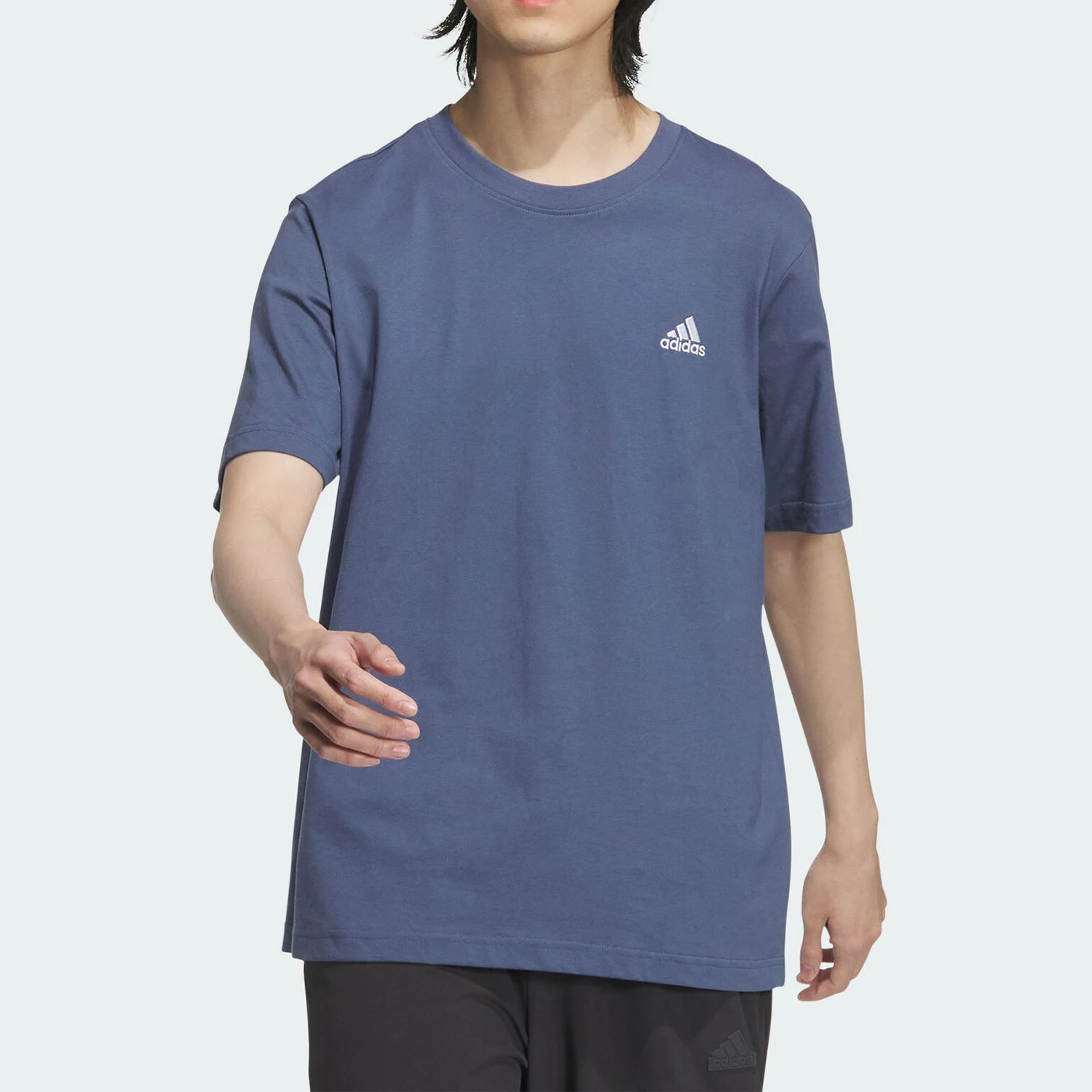 Оригинальный спортивный короткий рукав Adidas MH SMALL LOGO T для пар JI9065
Оригинальный спортивный короткий рукав Adidas MH SMALL LOGO T для пар JI9065