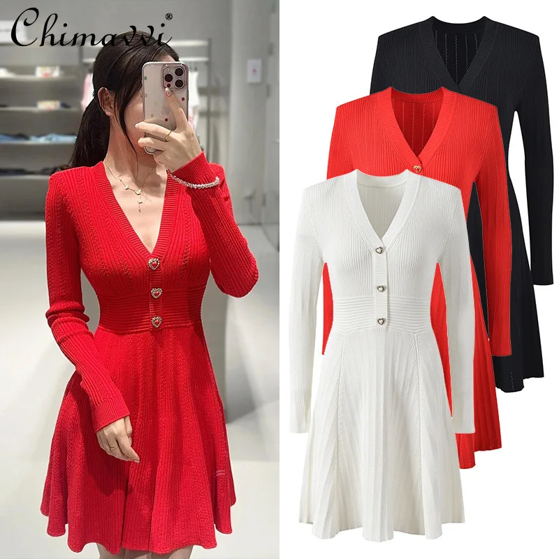 French Fashion Love Buckle Long Sleeve V-neck Knitted Dress New 2024 Autumn High-end Slim-fit Party Elegant Short Dresses Women
French Fashion Love Buckle Long Sleeve V-neck Knitted Dress New 2024 Autumn High-end Slim-fit Party Elegant Short Dresses Women