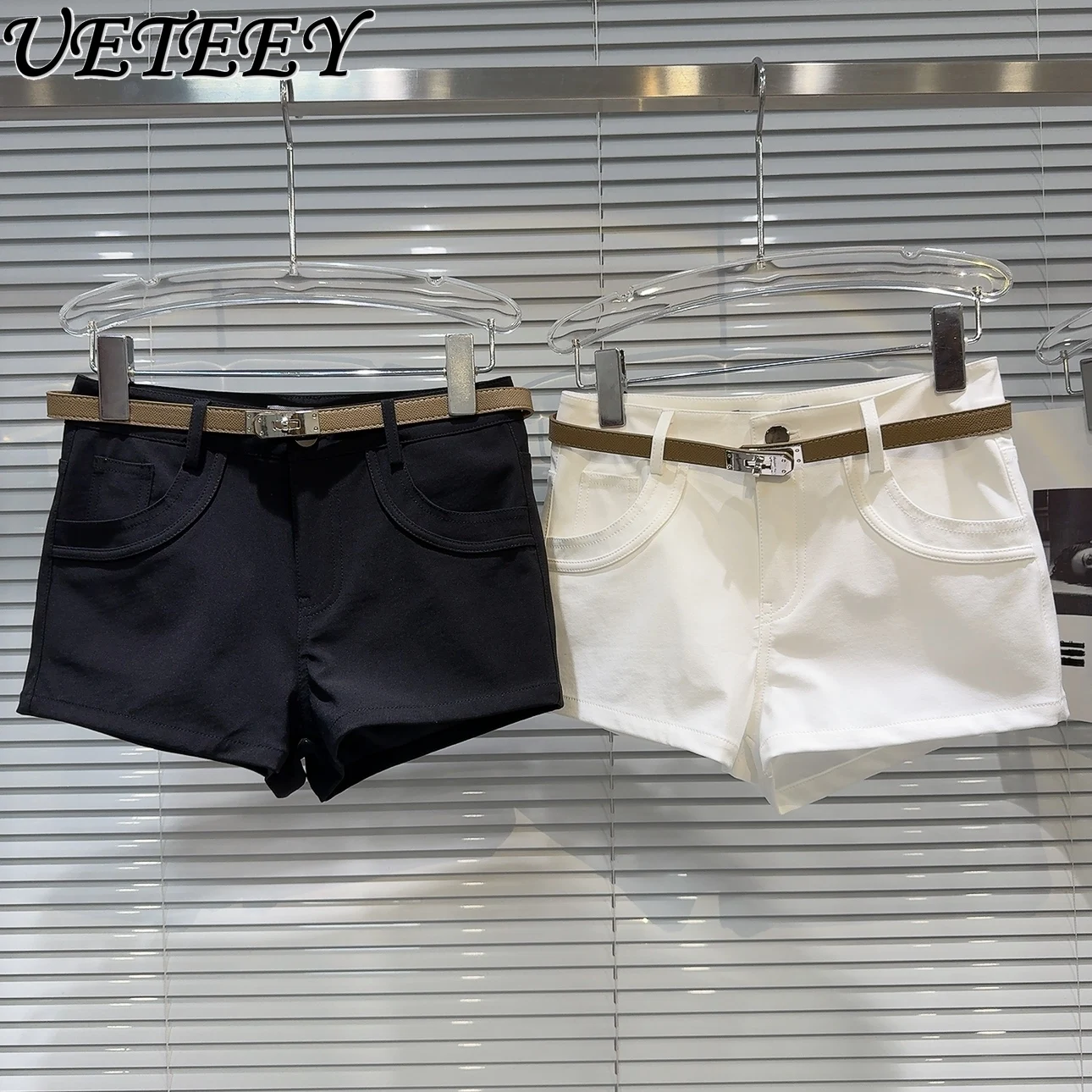 Summer New Workplace Temperament Metal Buckle Thin Belt Black Shorts Women's Sweet Spicy Suit Shorts Pantalones Cortos De Mujer
Summer New Workplace Temperament Metal Buckle Thin Belt Black Shorts Women's Sweet Spicy Suit Shorts Pantalones Cortos De Mujer