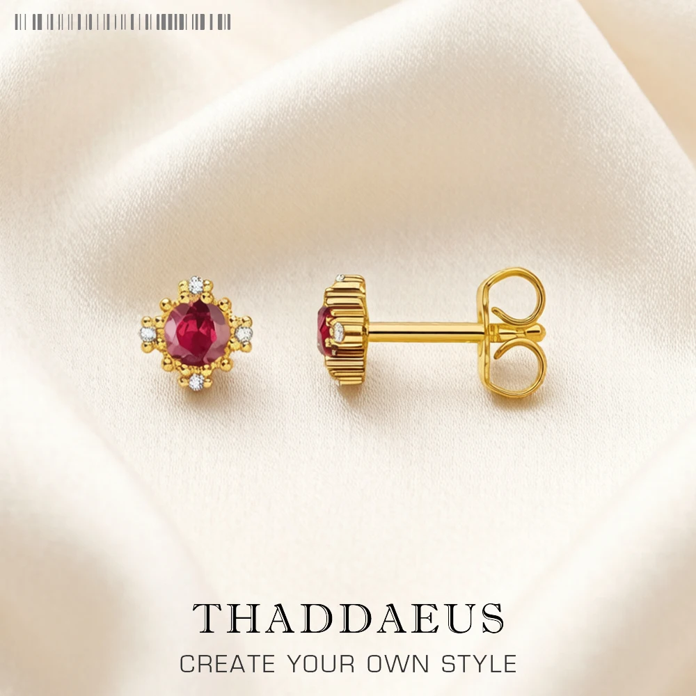 Gold Plated Ear Studs Red Round Stones Europe Vintage Jewerly For Women New Gift In Pure 925 Sterling Silver
Gold Plated Ear Studs Red Round Stones Europe Vintage Jewerly For Women New Gift In Pure 925 Sterling Silver