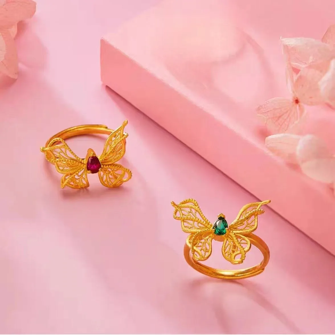 Женское регулируемое филигранное кольцо-бабочка из 24-каратного золота (AU999) | Зеркало-обработка с небесными узорами, символ для веха
Женское регулируемое филигранное кольцо-бабочка из 24-каратного золота (AU999) | Зеркало-обработка с небесными узорами, символ для веха