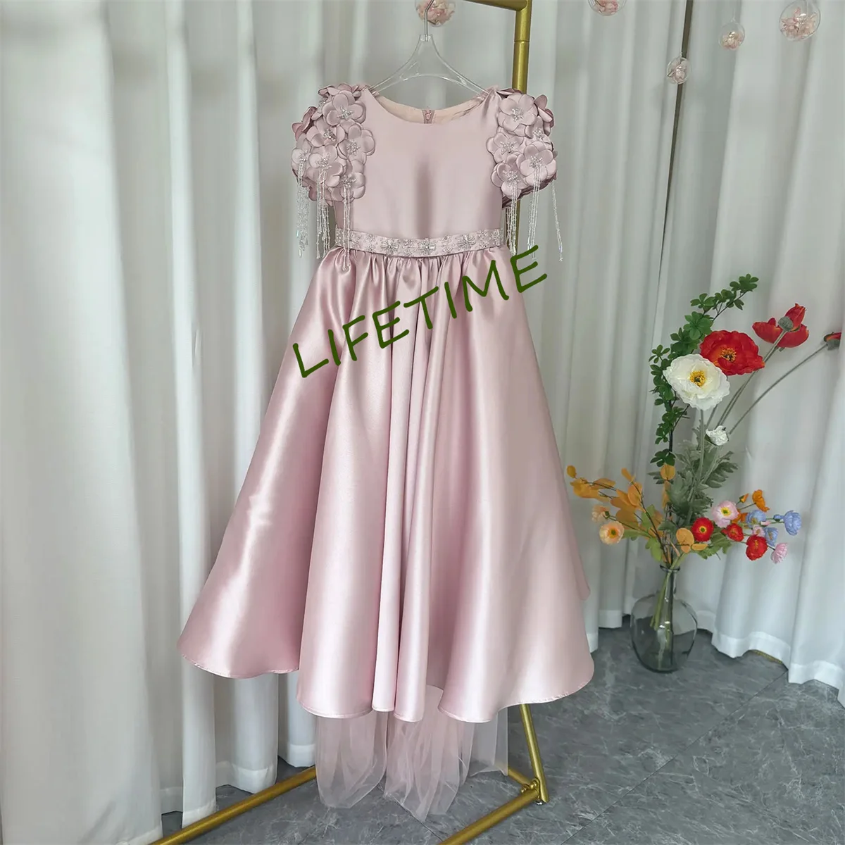 CustomizedLuxury Dusty Pink Girl Dress Beadeds Arabic with Cap Handmade Flowers Princess Kids Wedding Birthday Party Gown
CustomizedLuxury Dusty Pink Girl Dress Beadeds Arabic with Cap Handmade Flowers Princess Kids Wedding Birthday Party Gown