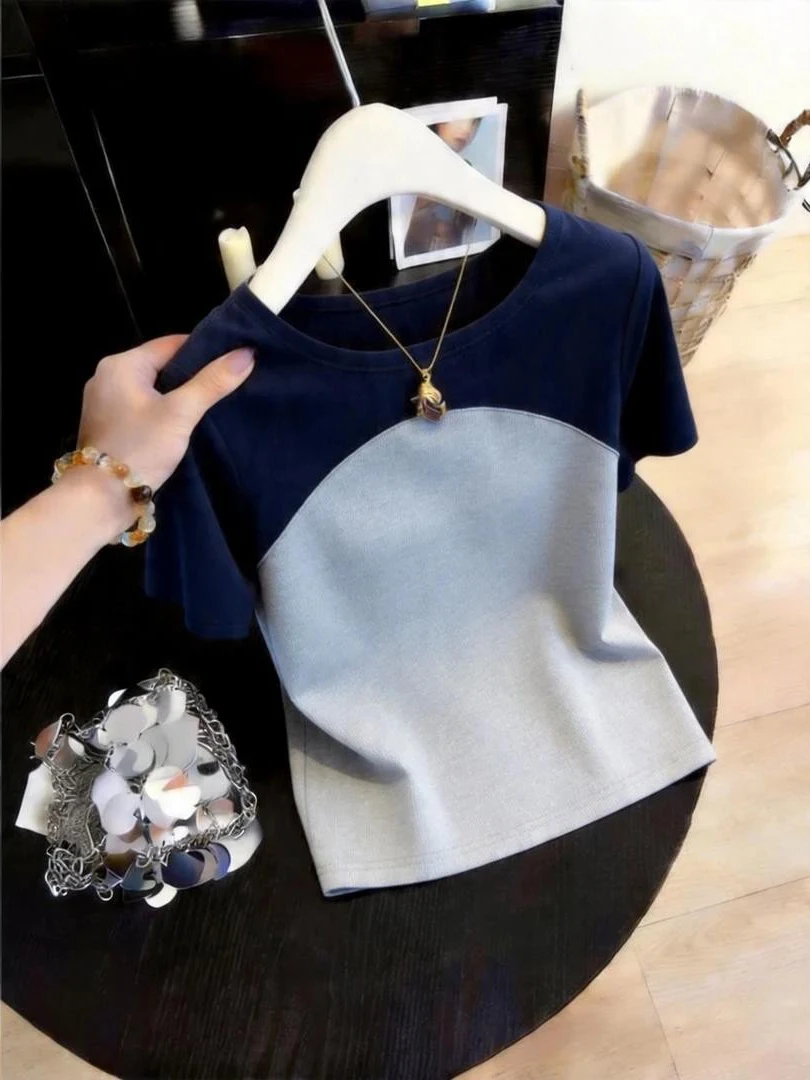 plus Size Korean Style round Neck Short Sleeve T-Shirt Women's Summer New Slimming Versatile Color Block Top Ladies' Fashion
plus Size Korean Style round Neck Short Sleeve T-Shirt Women's Summer New Slimming Versatile Color Block Top Ladies' Fashion