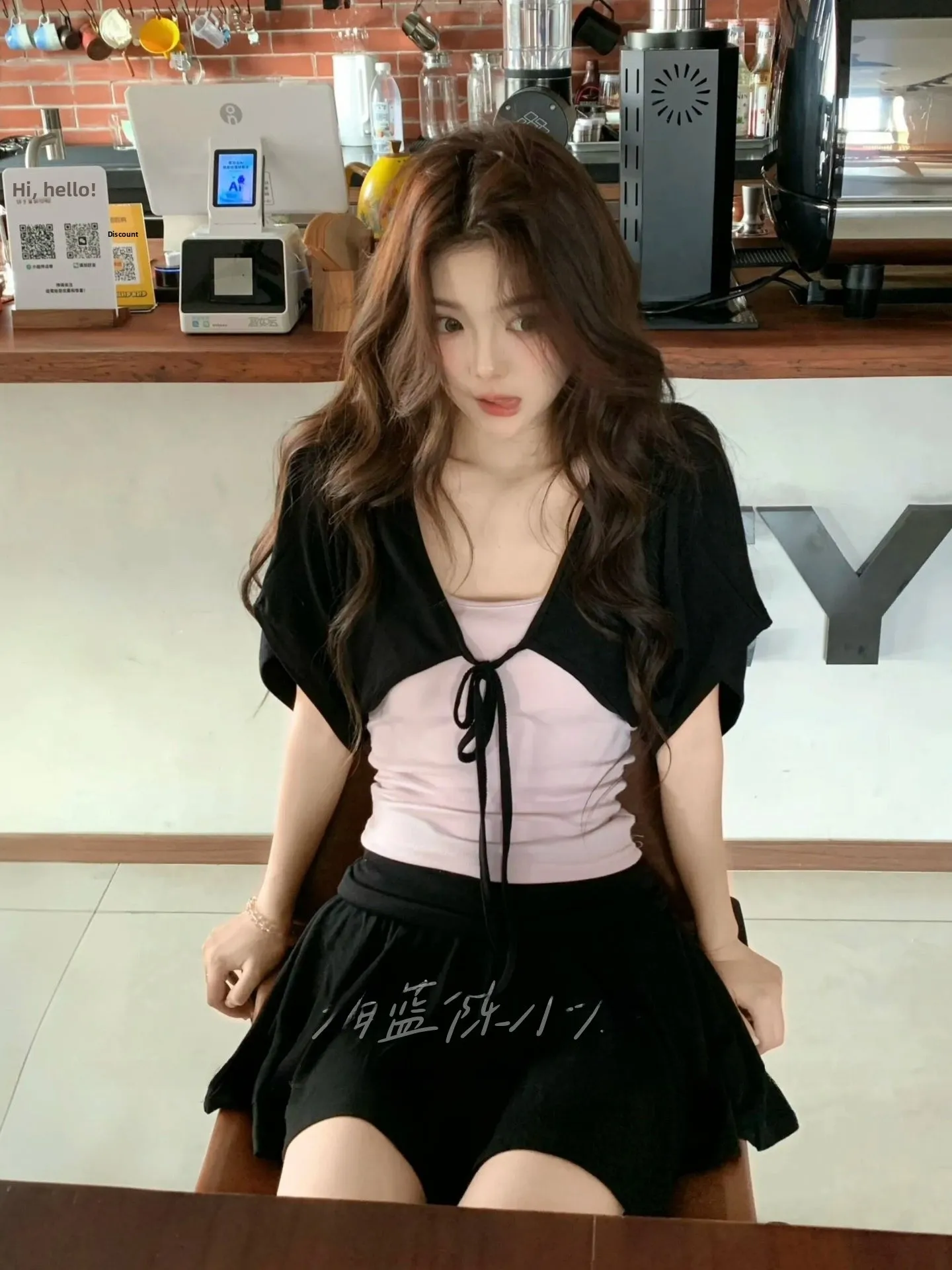 Korean Style Fashionable Pure Desire Women's Three-Piece Set with Belted Shoulder Strap Vest Top Bodycon Skirt
Korean Style Fashionable Pure Desire Women's Three-Piece Set with Belted Shoulder Strap Vest Top Bodycon Skirt