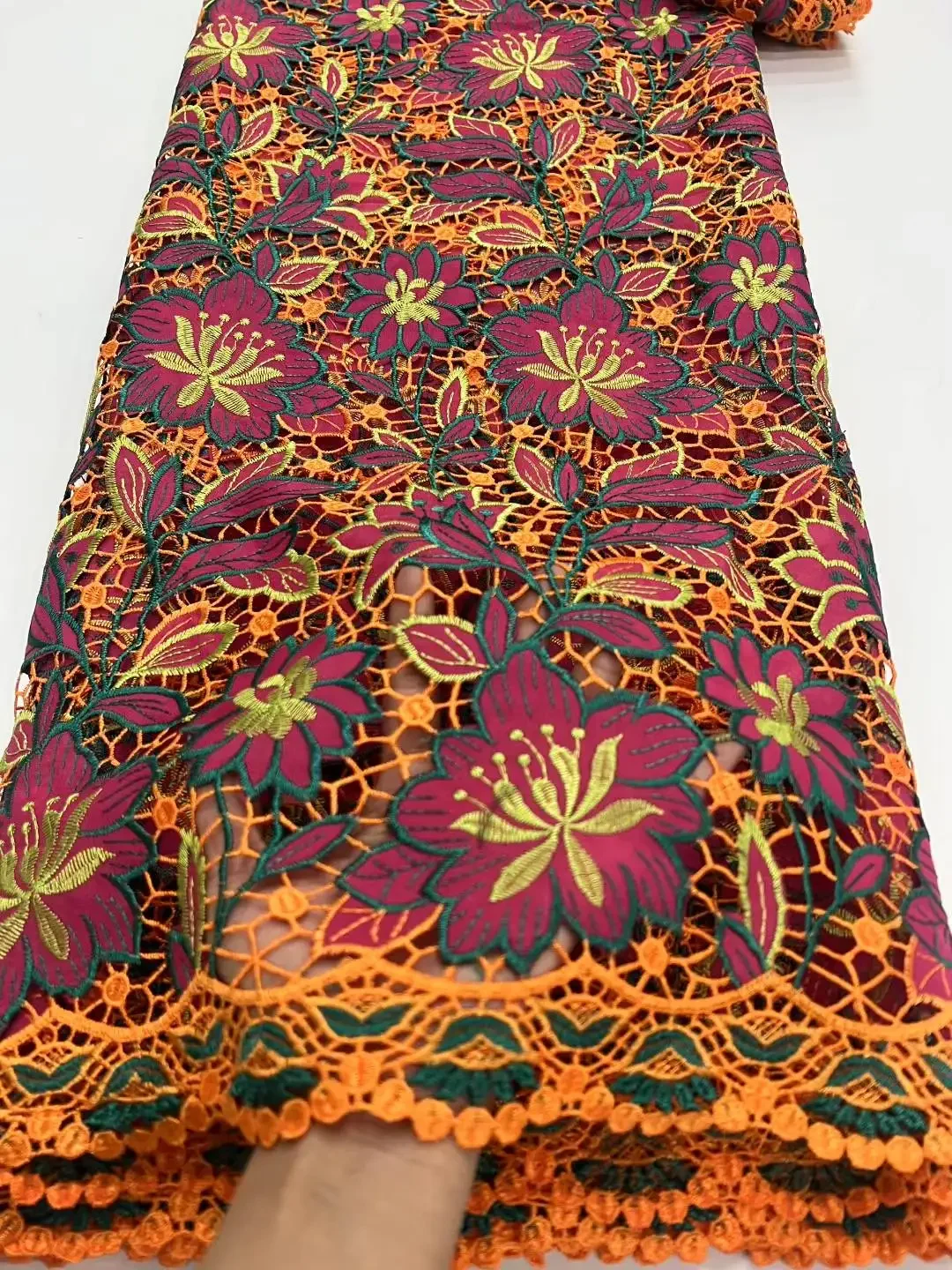 Гипюровое кружево с блестками, блестящая вышивка, африканский шнур, кружевная ткань для чашки, модная современная традиционная одежда для особых случаев SZ969
Гипюровое кружево с блестками, блестящая вышивка, африканский шнур, кружевная ткань для чашки, модная современная традиционная одежда для особых случаев SZ969