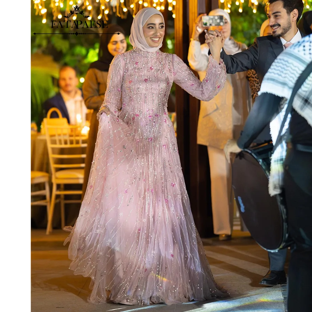 FATAPAESE Haute Couture Luxury Evening Dresses Hijab Dress Crystals Beads Prom Dresses Long Sleeve Arabic Dubai Dress with Hijab
FATAPAESE Haute Couture Luxury Evening Dresses Hijab Dress Crystals Beads Prom Dresses Long Sleeve Arabic Dubai Dress with Hijab