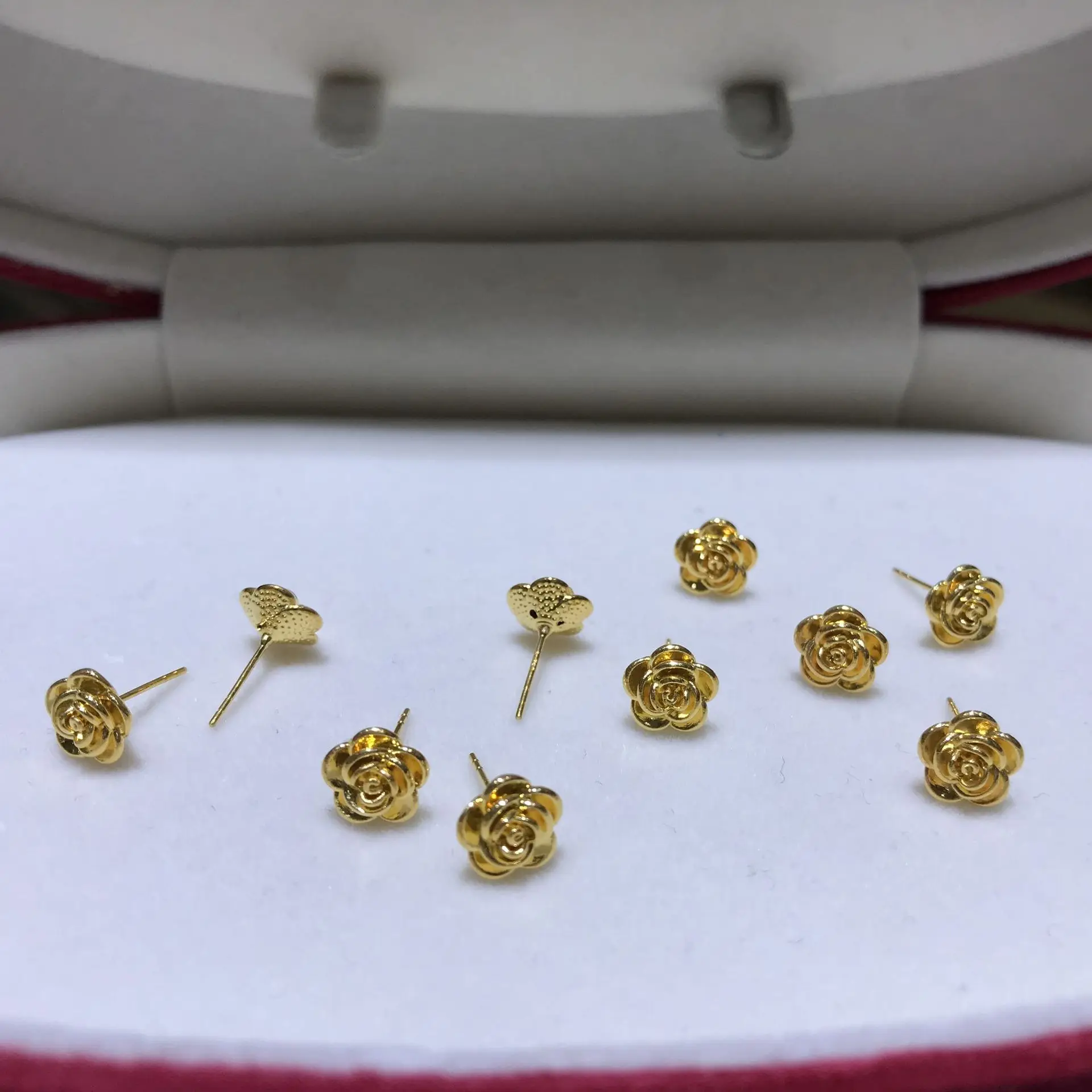 SMILE Real 18K Gold Rose Earrings Au750 Gold 3D Flower Earrings Women's Boutique Jewelry Wedding Gift E0063
SMILE Real 18K Gold Rose Earrings Au750 Gold 3D Flower Earrings Women's Boutique Jewelry Wedding Gift E0063