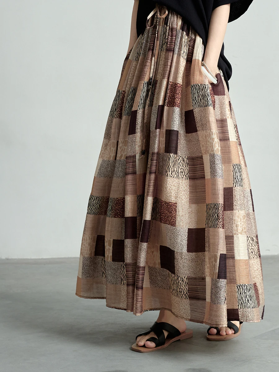 Artistic Vintage Floral Print Silk Midi Skirt with Wide Hemline Original Design Ladies Loose Fit A-Line Skirt for Spring
Artistic Vintage Floral Print Silk Midi Skirt with Wide Hemline Original Design Ladies Loose Fit A-Line Skirt for Spring
